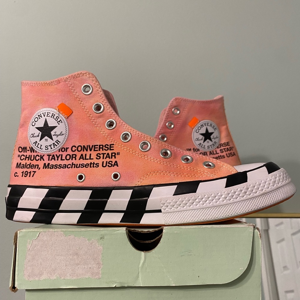 OFF-WHITE x CHUCK 70